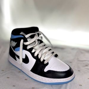 Women’s Air Jordan 1 Mid